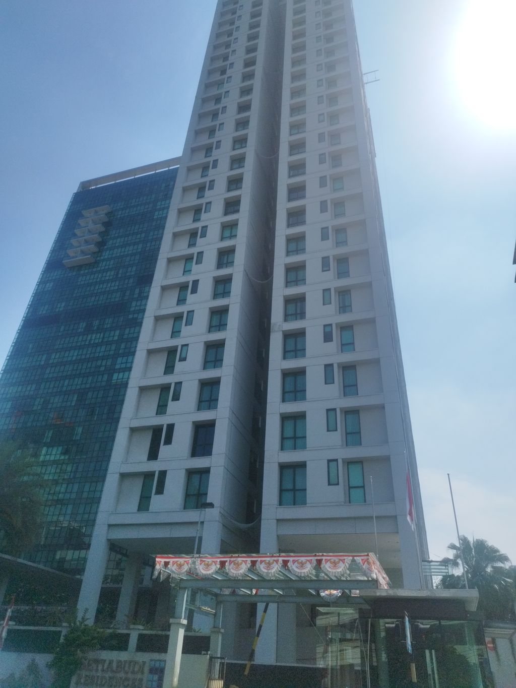 foto contoh rumah perumahan Setiabudi Residences