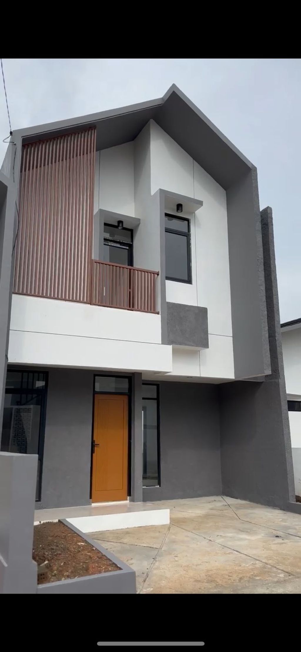 foto tampak rumah tipe Townhouse 54 (Komersil) perumahan PERUMAHAN MOSKE 2