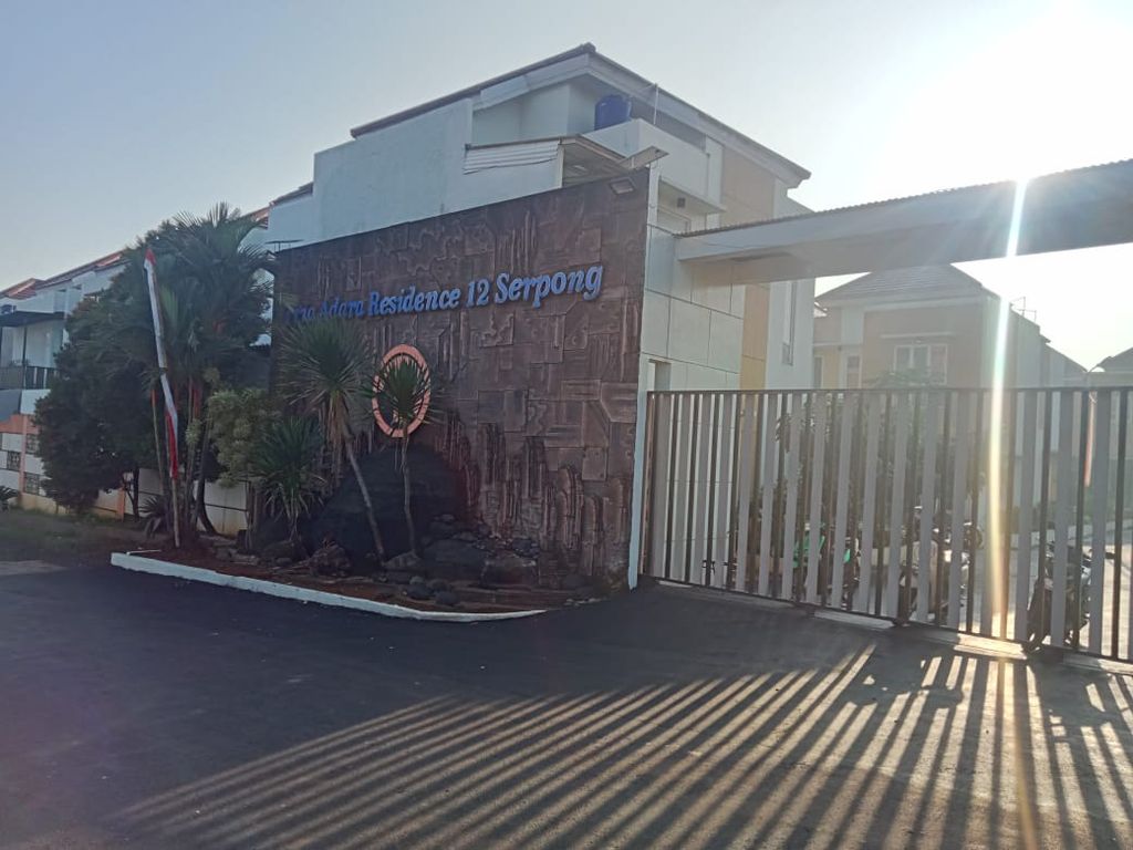 foto gerbang perumahan TRIA ADARA RESIDENCE 12 SERPONG