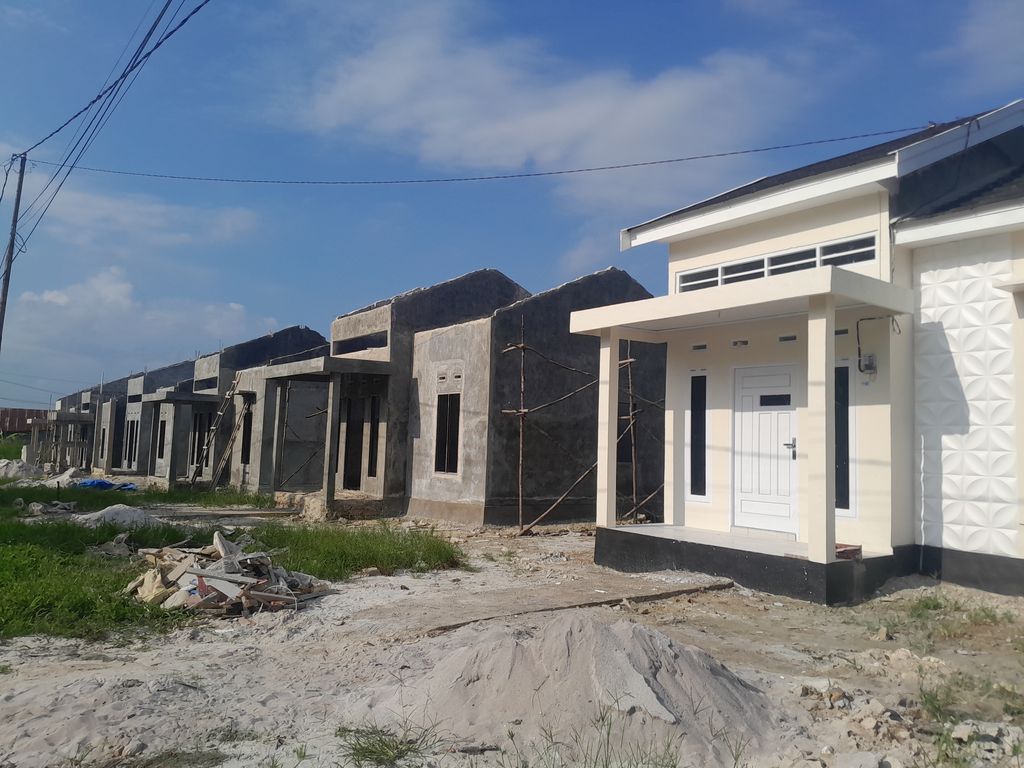 foto posisi tengah perumahan KHARISMA TJILK RIWUT