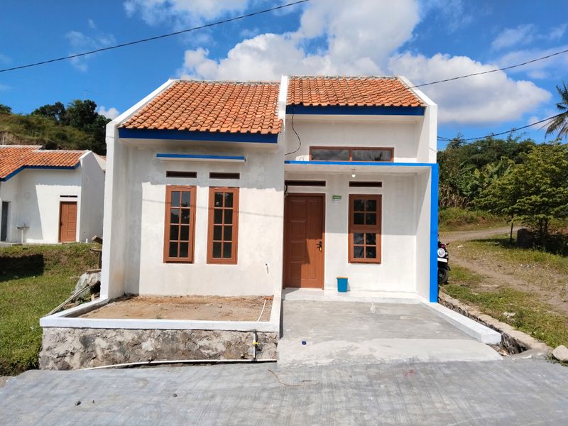 foto contoh rumah perumahan MULYAHURIP ANUGRAH PERSADA