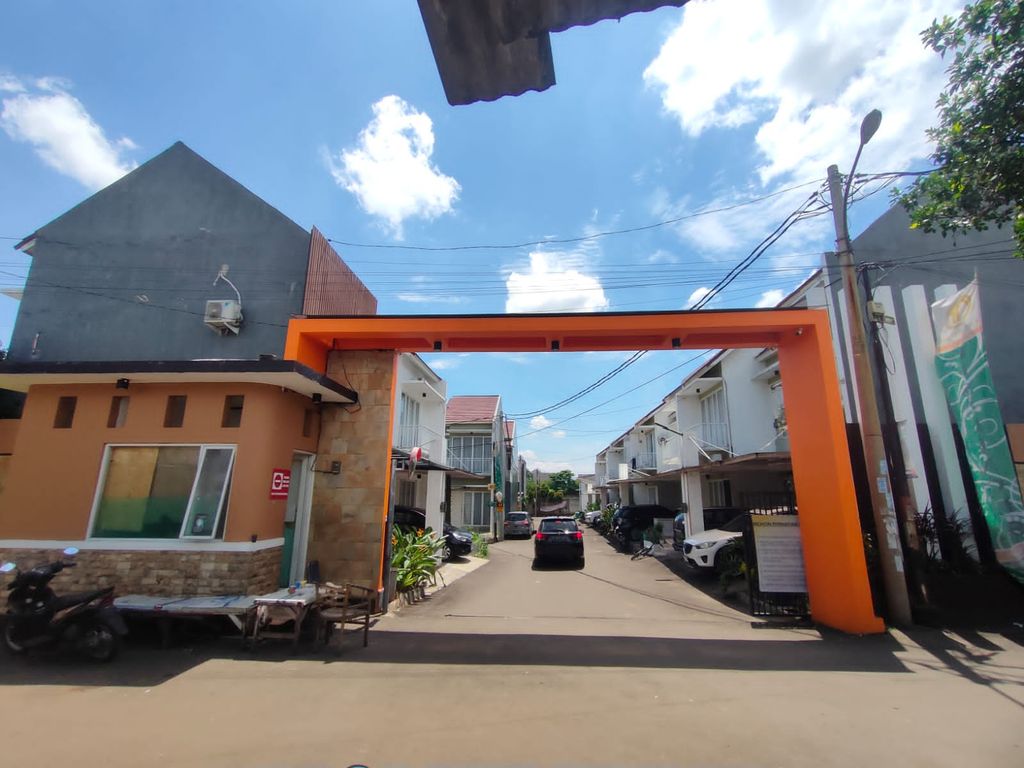 foto gerbang perumahan TRIA ADARA RESIDENCE 9 CIPUTAT