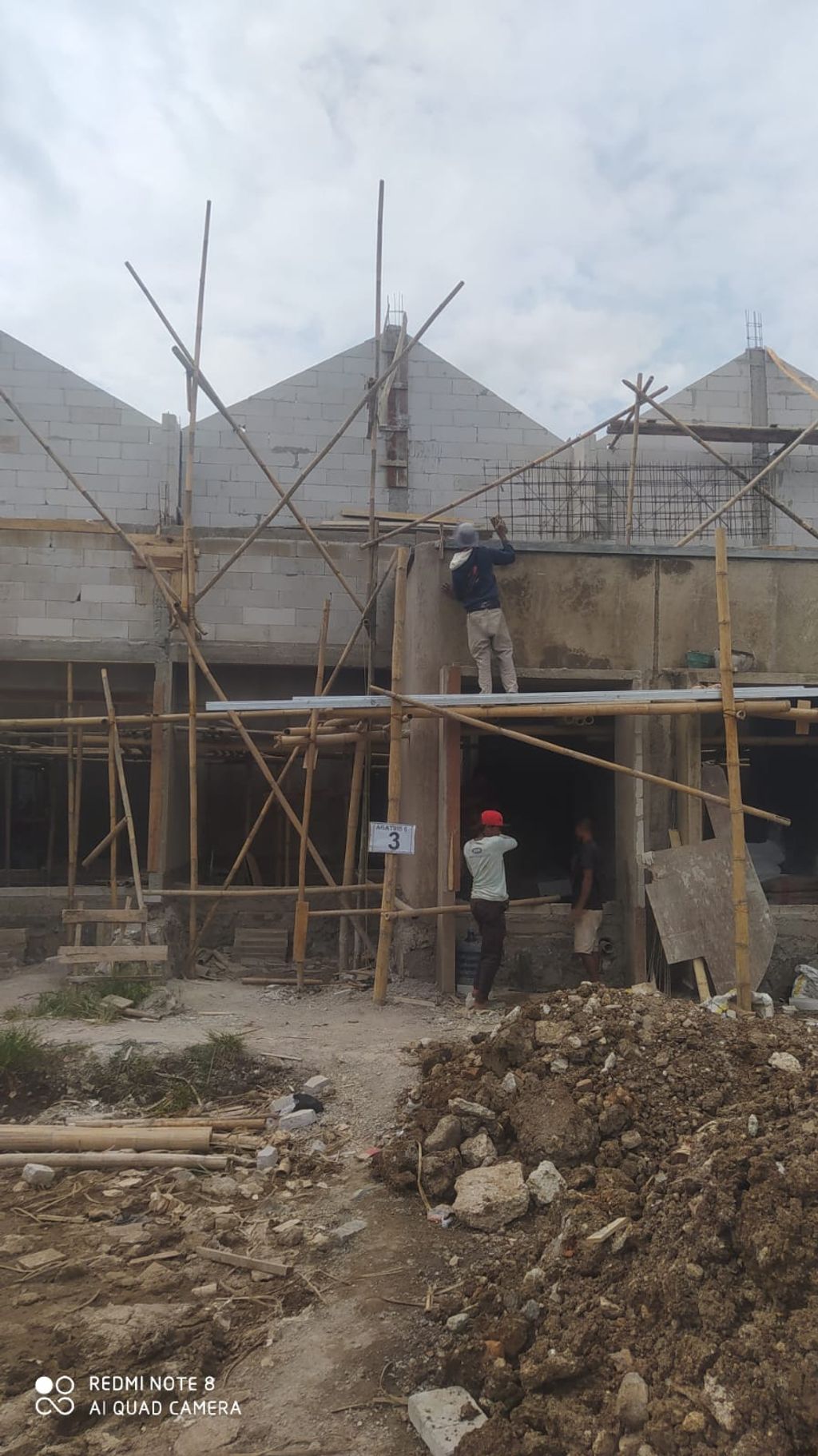 foto tampak rumah tipe 38 1 lantai (408) perumahan G-Land Ciwastra Park 2