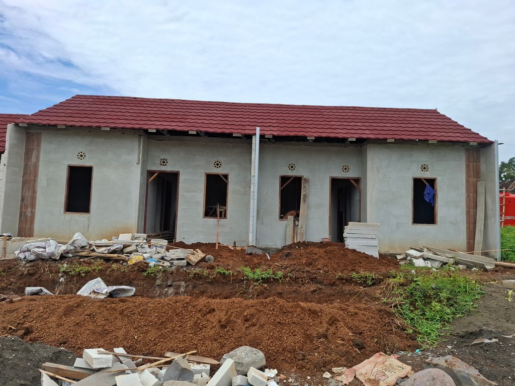 foto tampak rumah tipe 27 perumahan BALE ANTARES