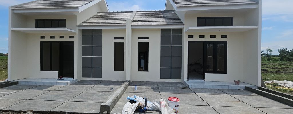 foto tampak rumah tipe 30/60 perumahan CITRA GRIYA PANJEN
