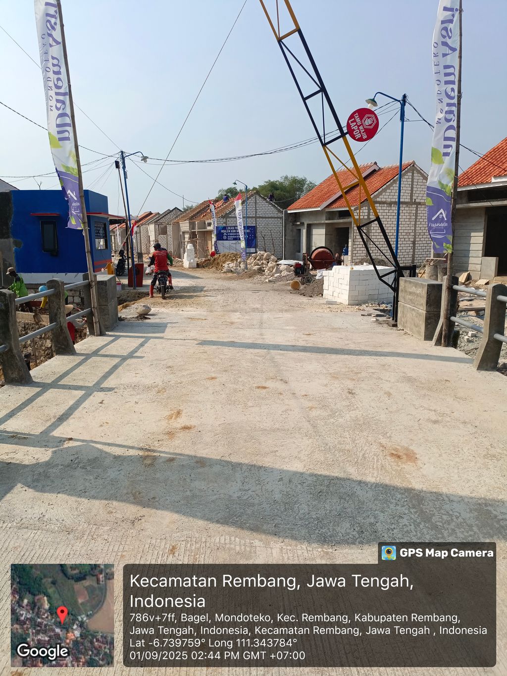 foto gerbang perumahan NDALEM ASRI MONDOTEKO