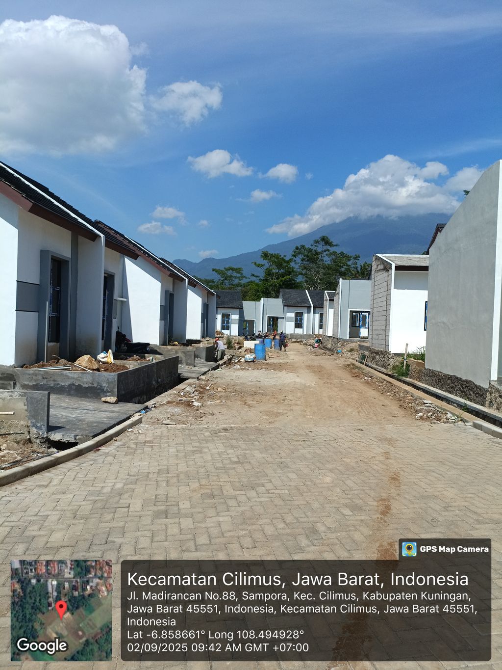 foto posisi tengah perumahan TANABARU KUNINGAN
