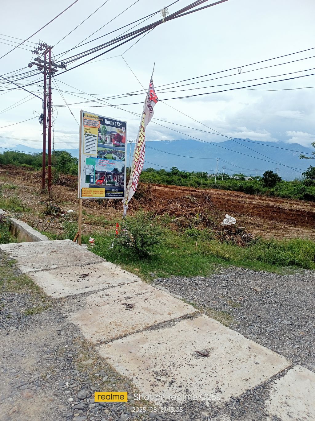 foto gerbang perumahan PERUMAHAN MUTIARA RESIDENCE I MANGGE KAWATUNA