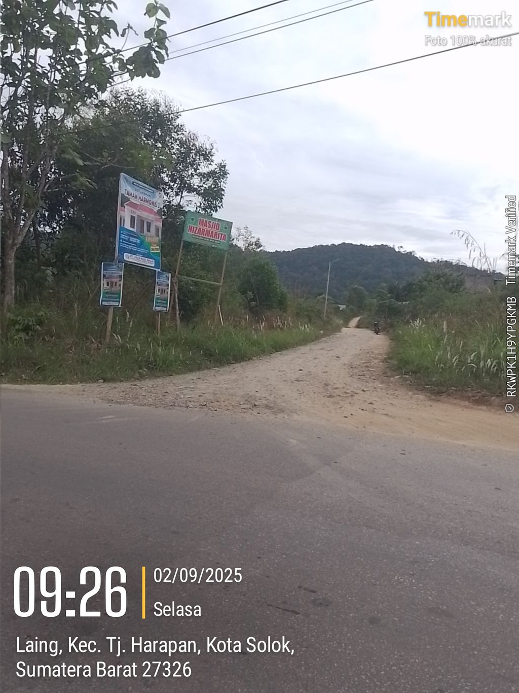 foto gerbang perumahan Taman Harmonis 3