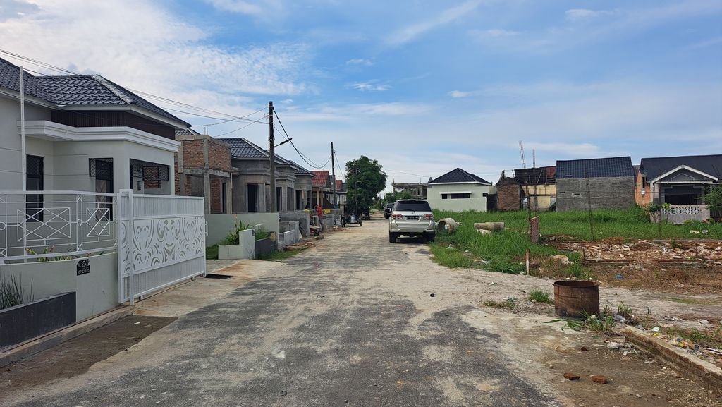 foto posisi tengah perumahan Graha Deli Permai Cluster Rasyid Bumi Permai