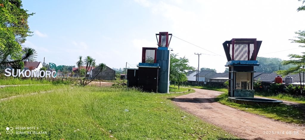 foto gerbang perumahan SUKOMORO CITY CLUSTER TULIP