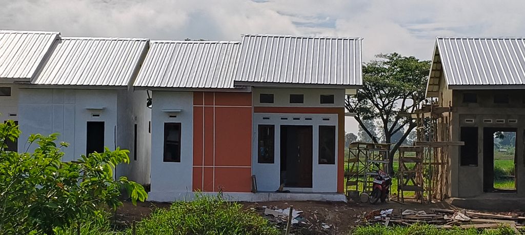 foto contoh rumah perumahan BORNEO INDAH LAND 1