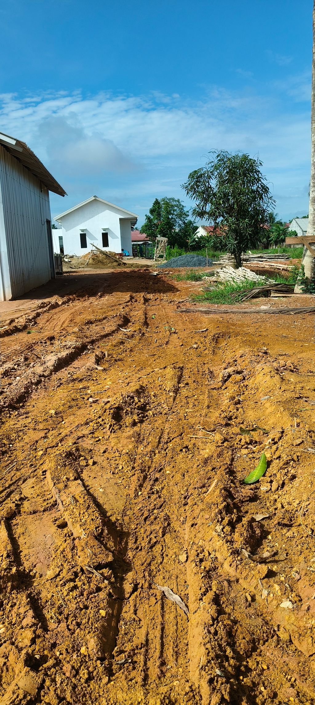 foto posisi tengah perumahan BORNEO INDAH LAND 1