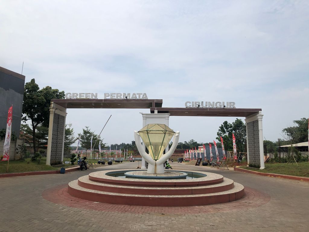 foto gerbang perumahan GREEN PERMATA CIBUNGUR 2