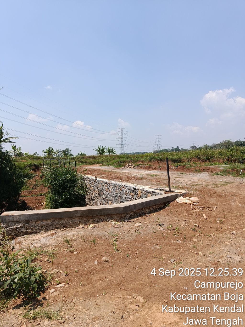 foto posisi tengah perumahan GRAHA PANCA MUSTIKA 5