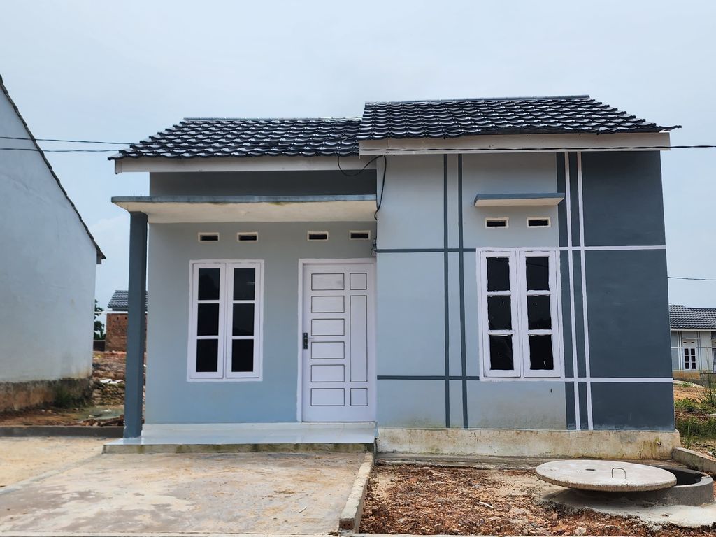 foto tampak rumah tipe RSH 36/120 M2 perumahan ARZA GRIYA MANDIRI III
