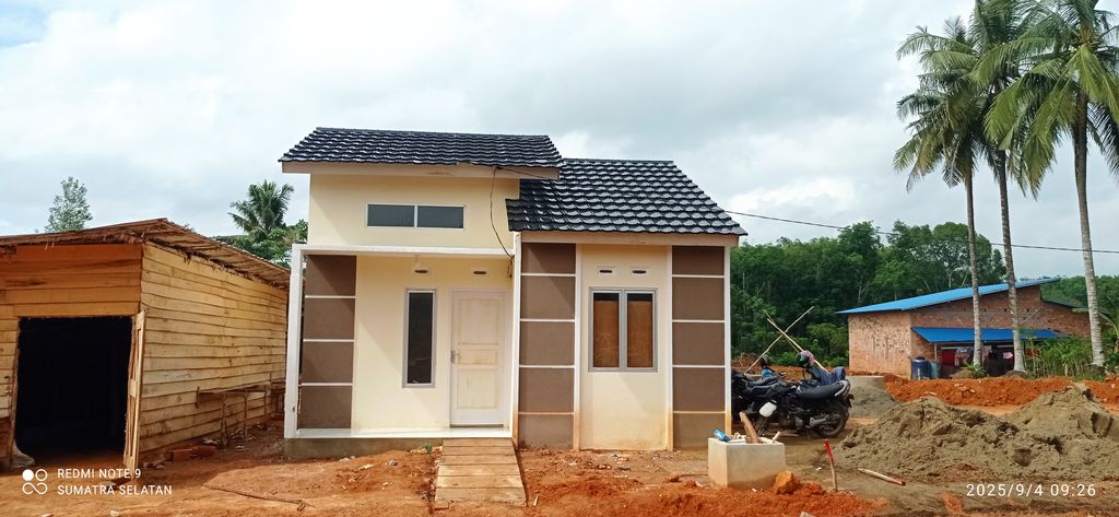 foto contoh rumah perumahan CITRA SARI REGENCY
