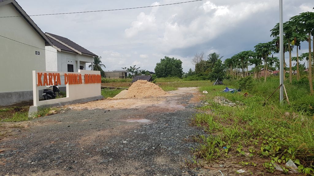 foto gerbang perumahan KARYA DWIKA MANDIRI