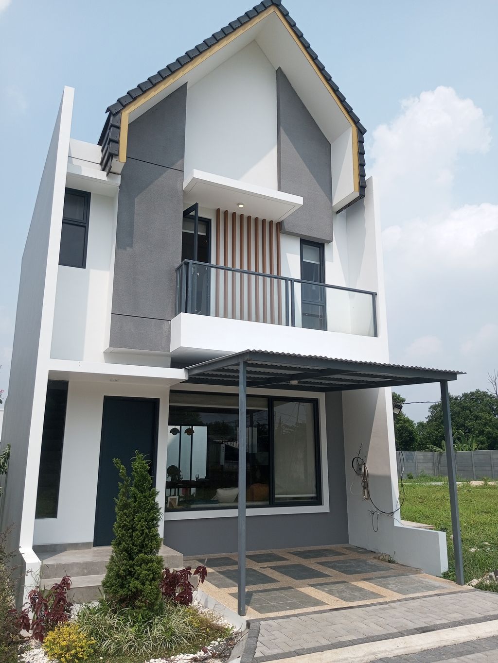 foto tampak rumah tipe Cherrywoods 60 perumahan CHERRYWOODS BINTARO