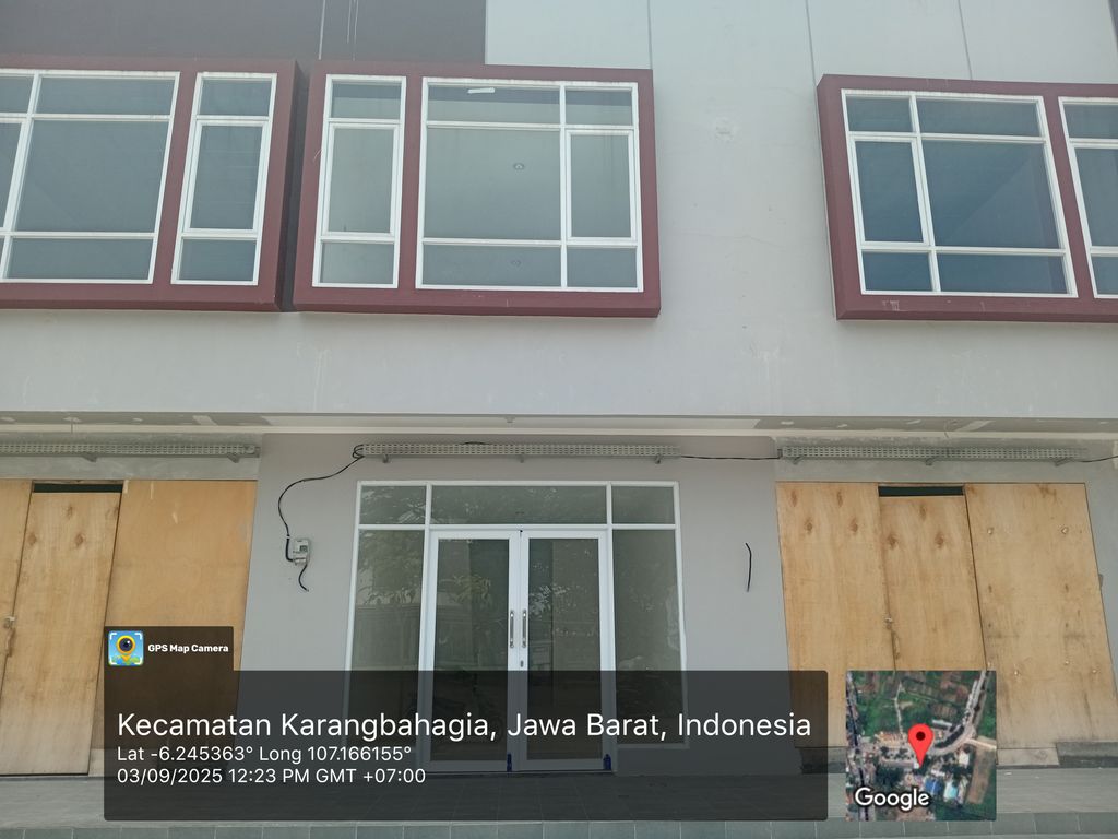 foto tampak rumah tipe RUKO perumahan PURI NIRWANA RESIDENCES