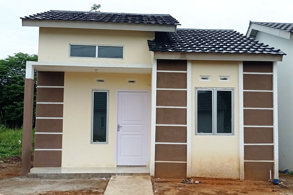 foto tampak rumah tipe TULIP perumahan SUKOMORO CITY CLUSTER TULIP