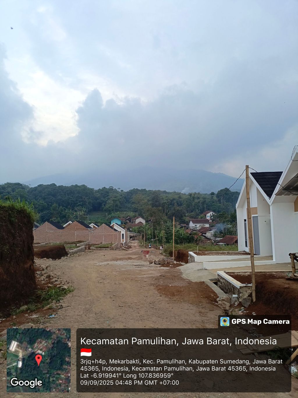 foto posisi tengah perumahan INDO REGENCY