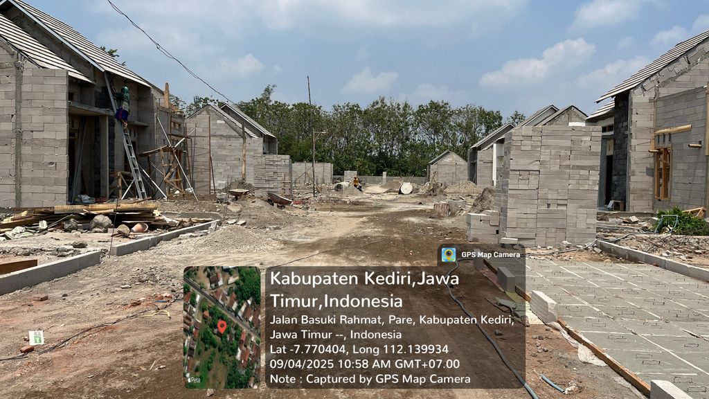 foto posisi tengah perumahan GREEN PARE RESIDENCE 10