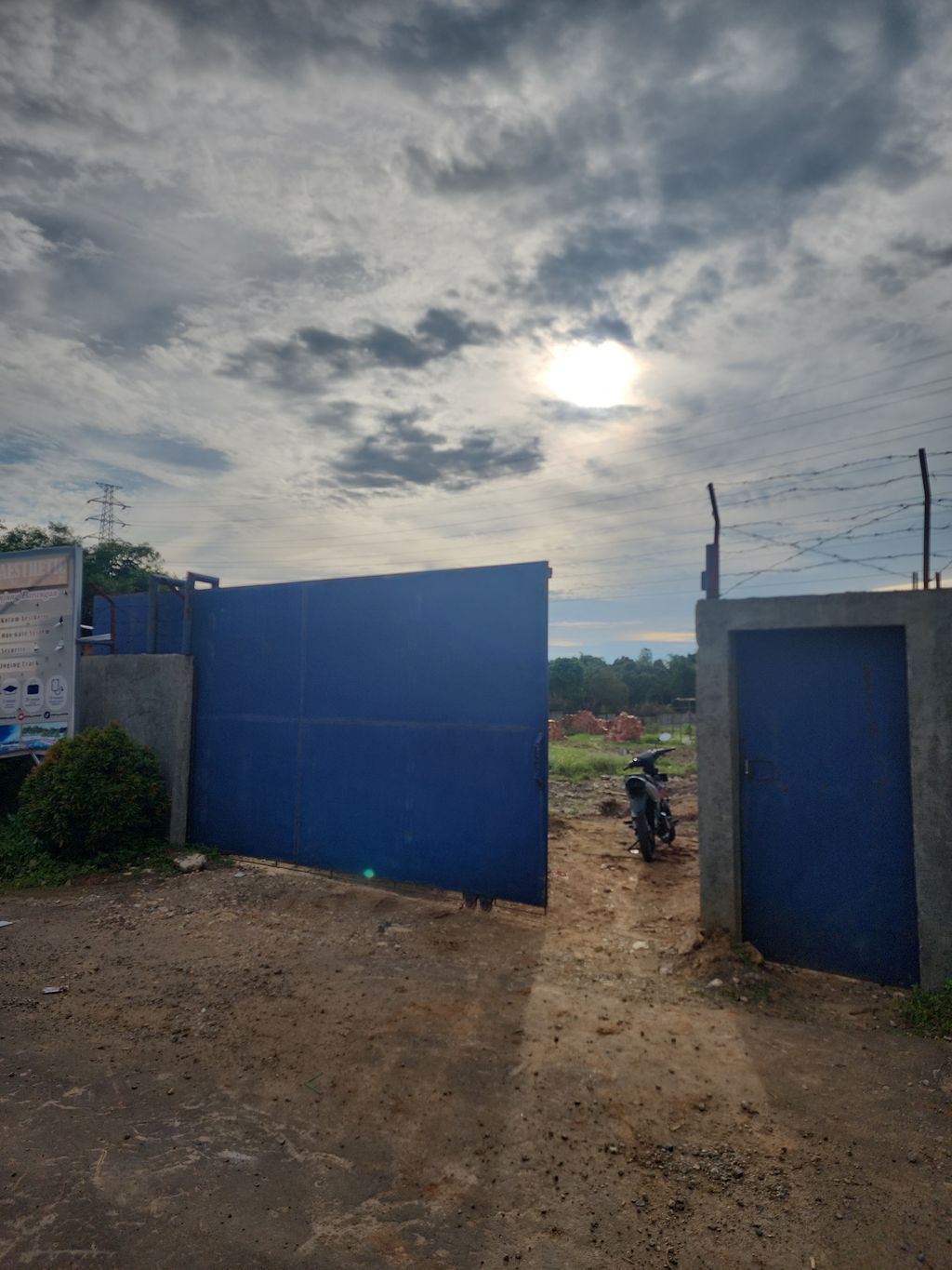 foto gerbang perumahan PERUMAHAN VILLA AESTHETIC PREMIER