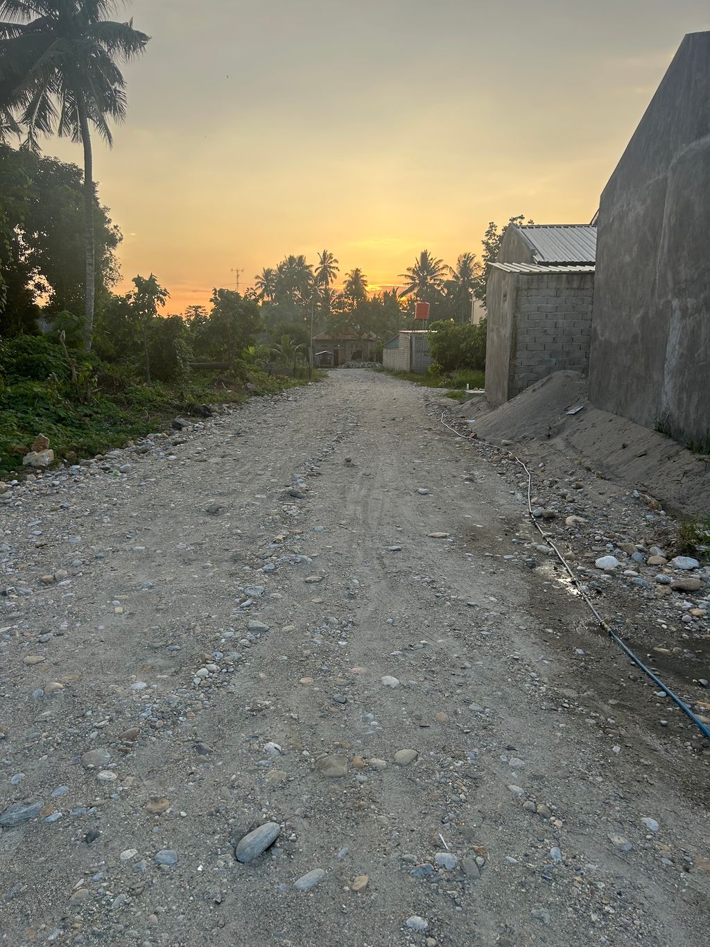foto gerbang perumahan ROYAL TOMILLA RESIDENCE