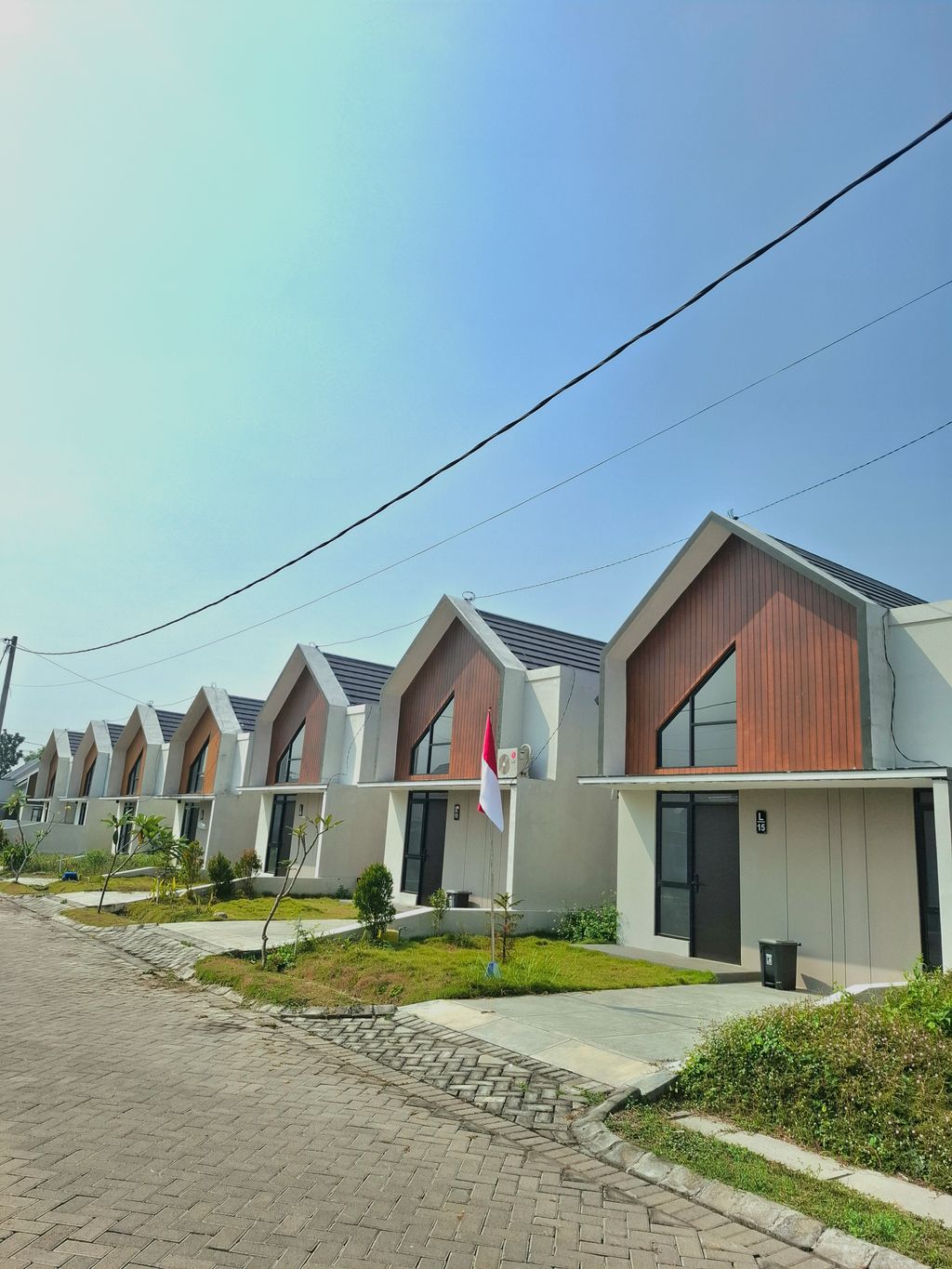 foto tampak rumah tipe 45/98 perumahan Cluster Nirwana Samesta Surodinawan Perumnas