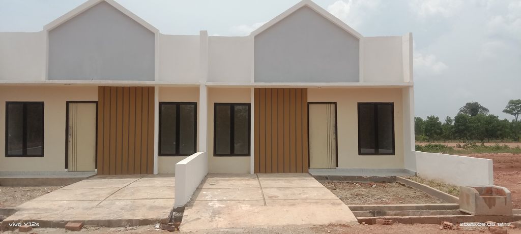 foto contoh rumah perumahan GRAND PRATAMA JAYA 3