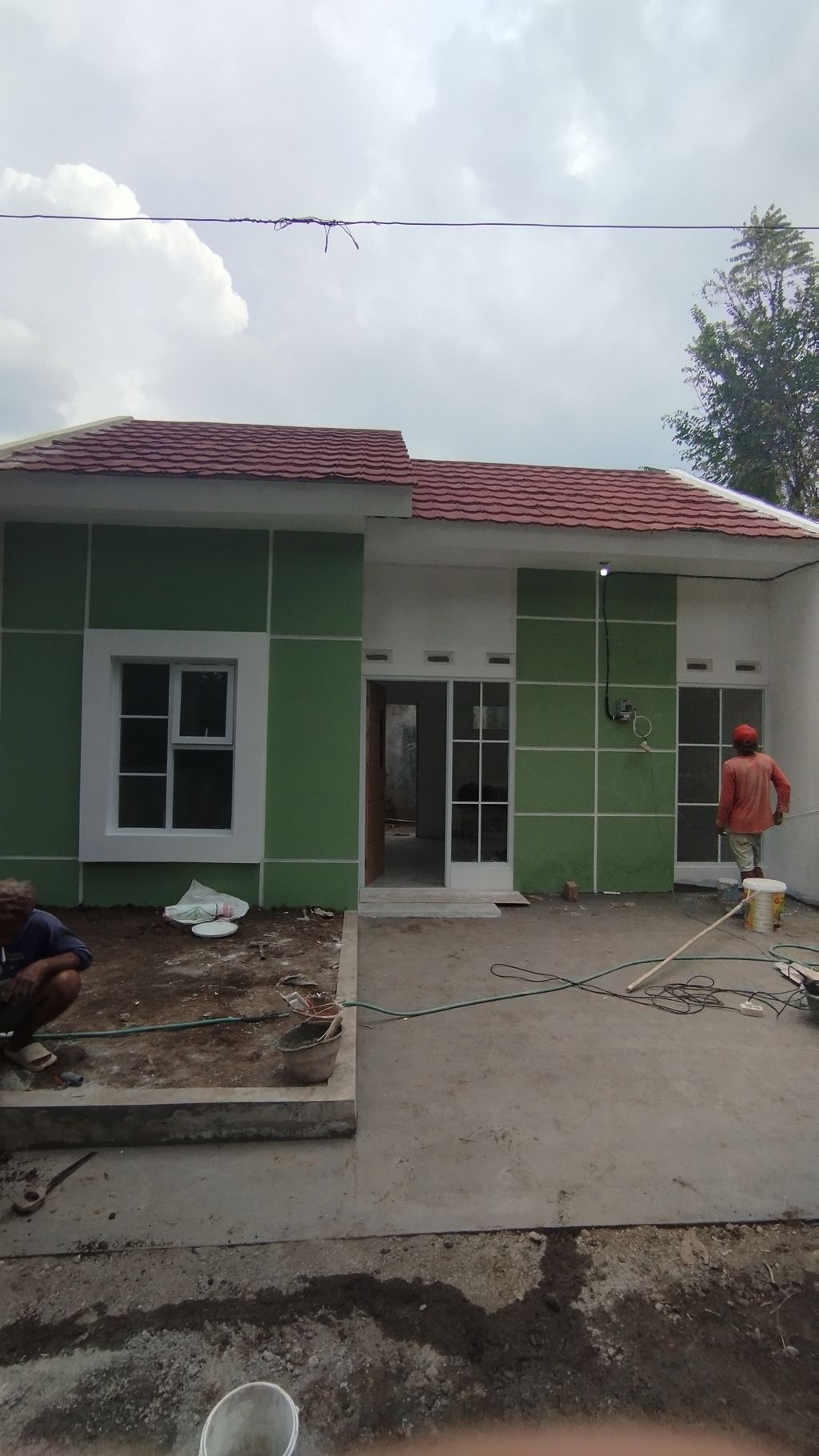 foto tampak rumah tipe 33/72 perumahan Graha Sidomukti