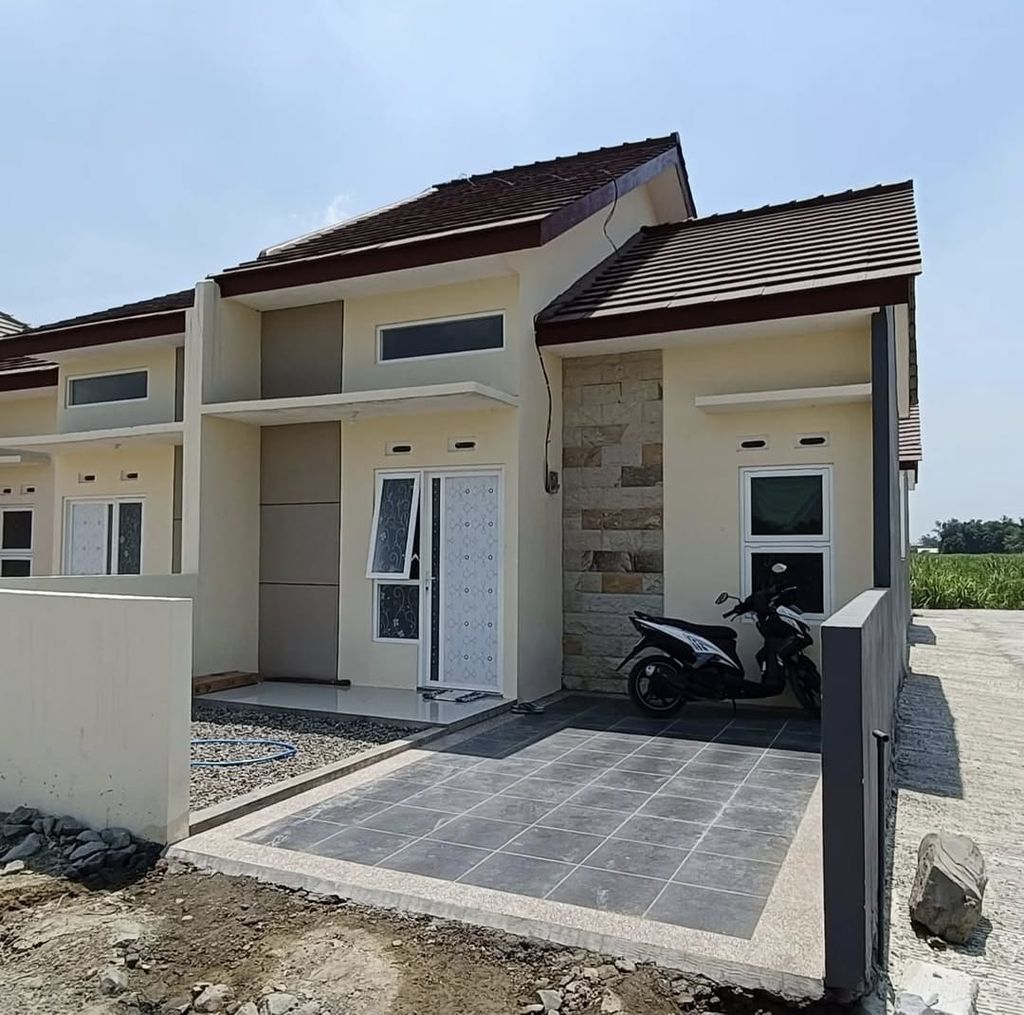 foto tampak rumah tipe 30/60 perumahan GRIYA NALA 3 KREMBANGAN