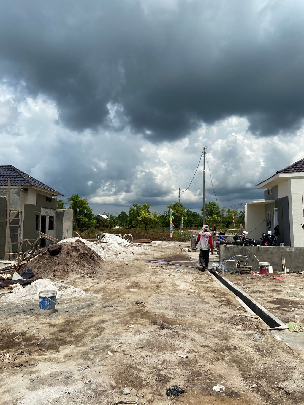 foto posisi tengah perumahan Alam Raya Residence_