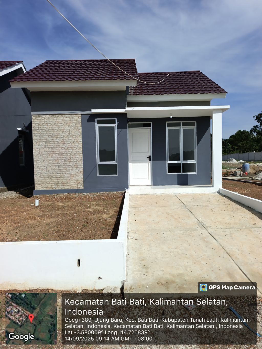 foto contoh rumah perumahan Royal Residence