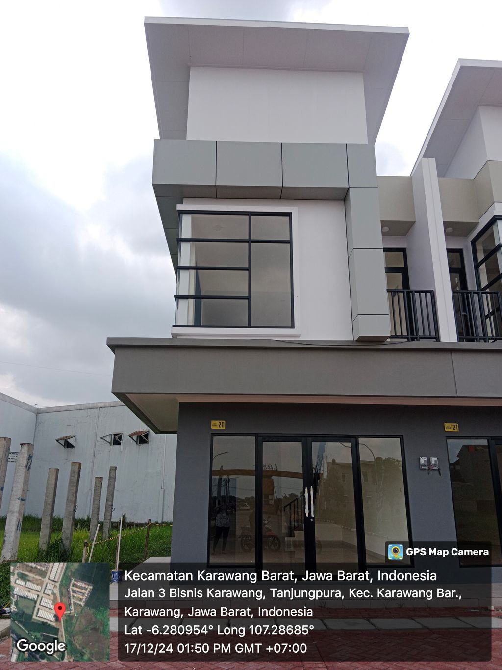 foto tampak rumah tipe RUKO SAPPHIRE (HOEK) perumahan 3 BISNIS CENTER KARAWANG