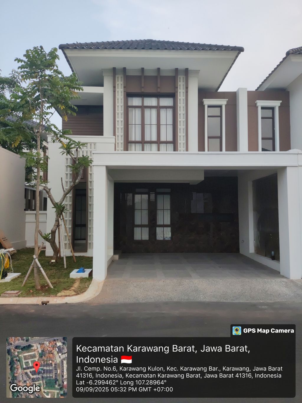 foto tampak rumah tipe Kertajaya/II/1 perumahan Kota Kertabumi Karawang Barat