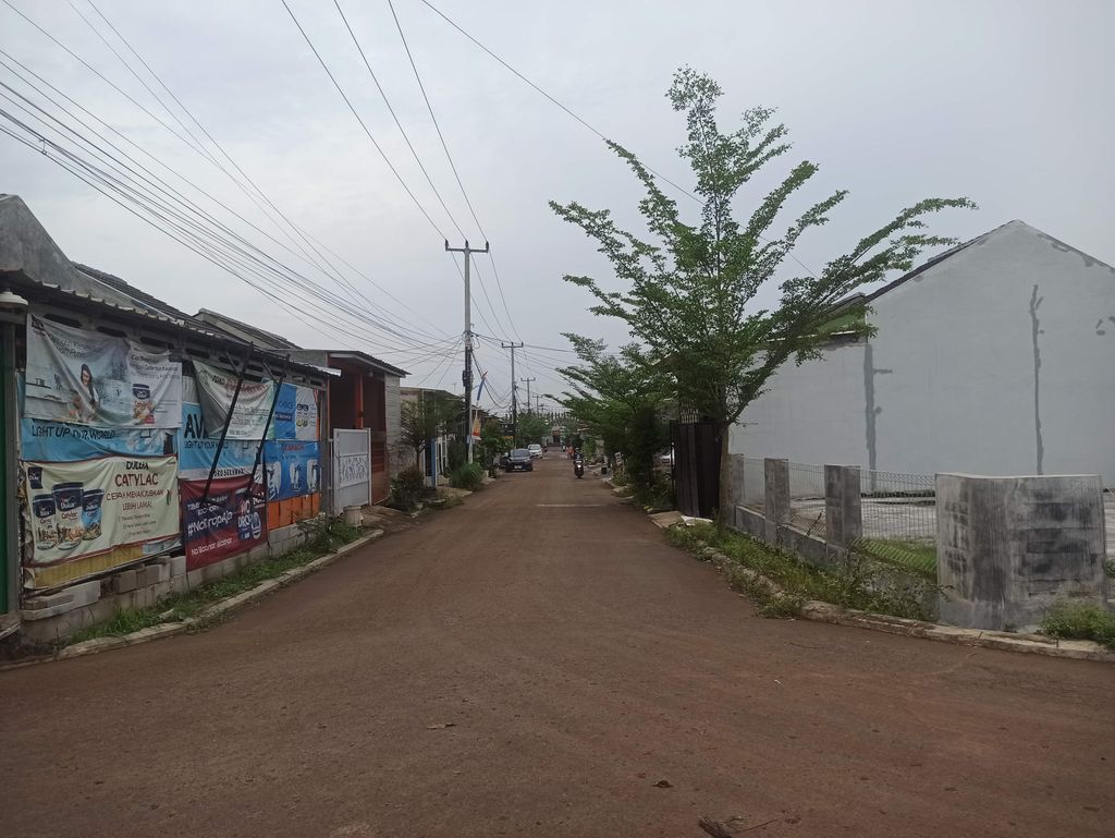 foto posisi tengah perumahan BENTENG MUTIARA MAS V