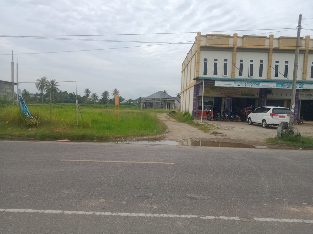 foto gerbang perumahan BUMI LAND