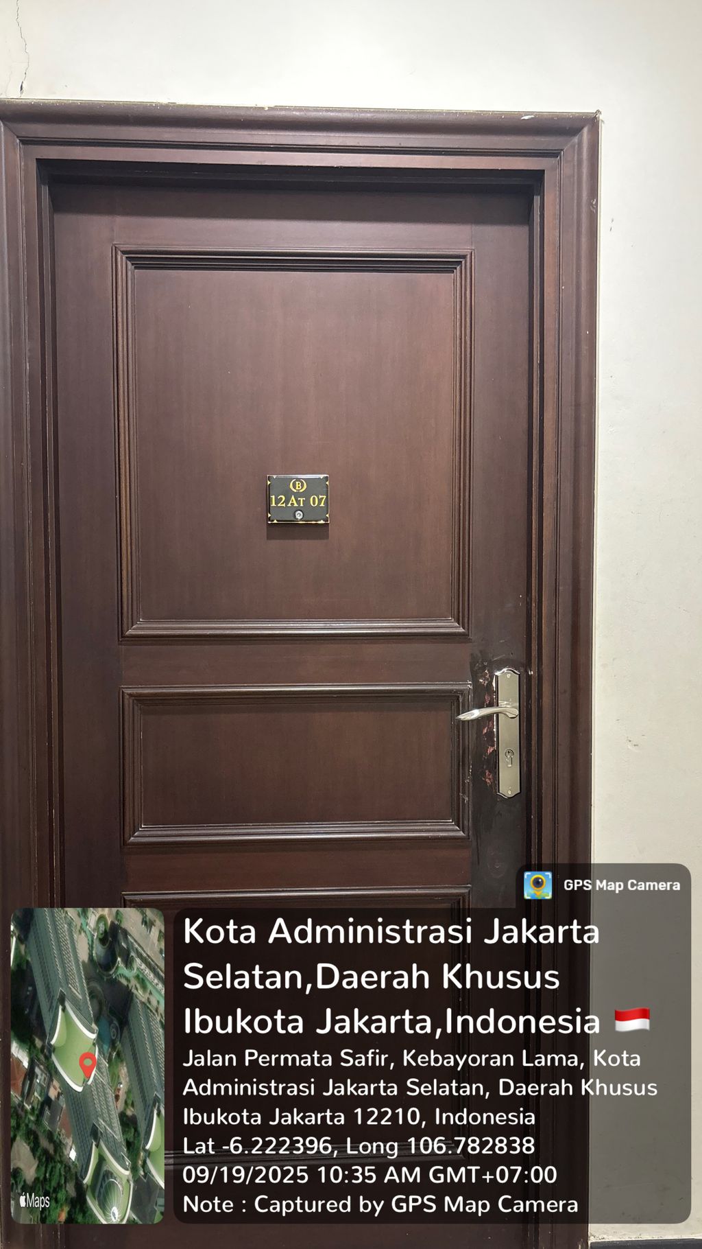 foto tampak rumah tipe FANTASIA perumahan The Bellezza Permata Hijau