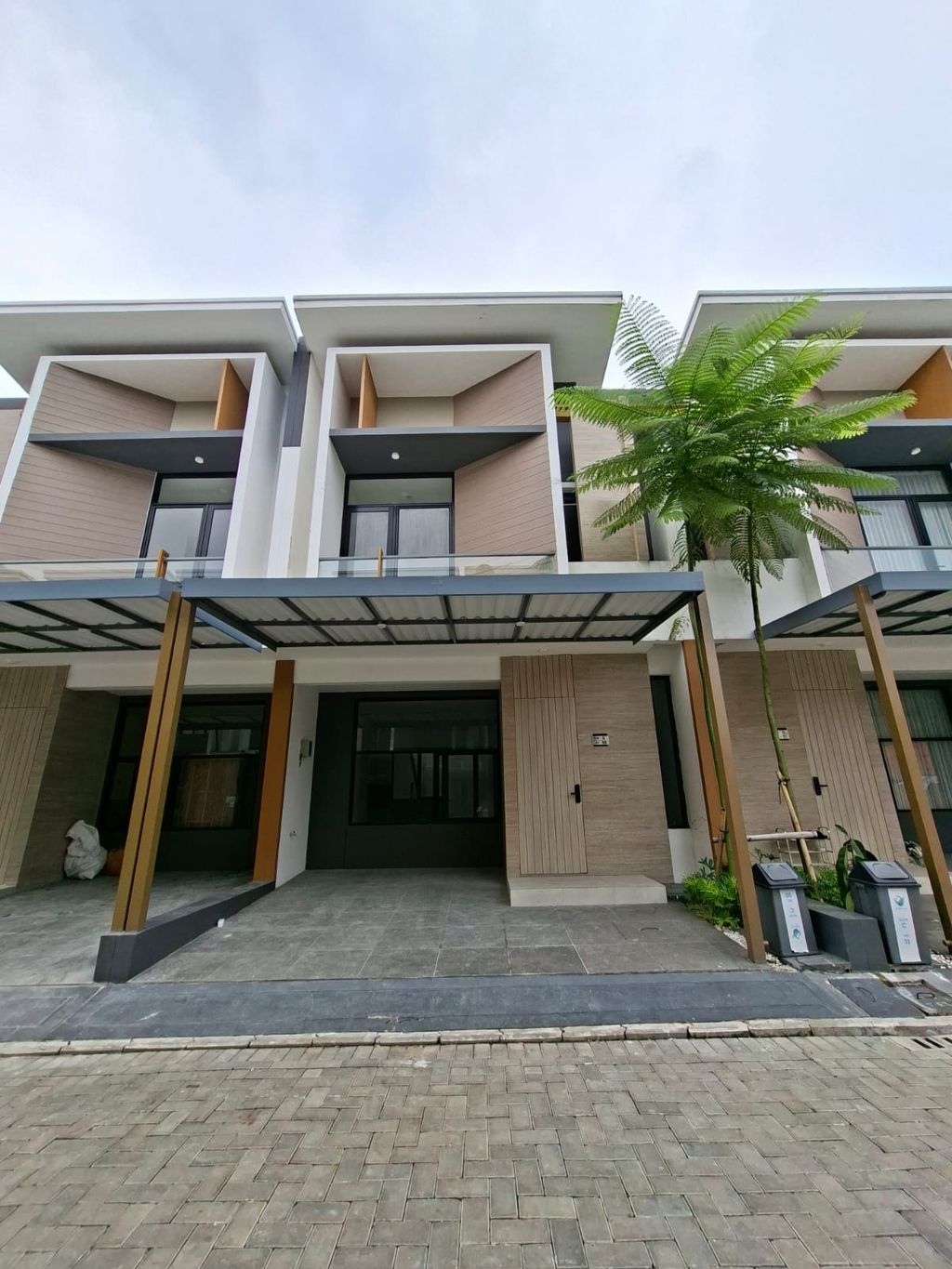 foto tampak rumah tipe ASTA NON STD 3 perumahan Avana Residence
