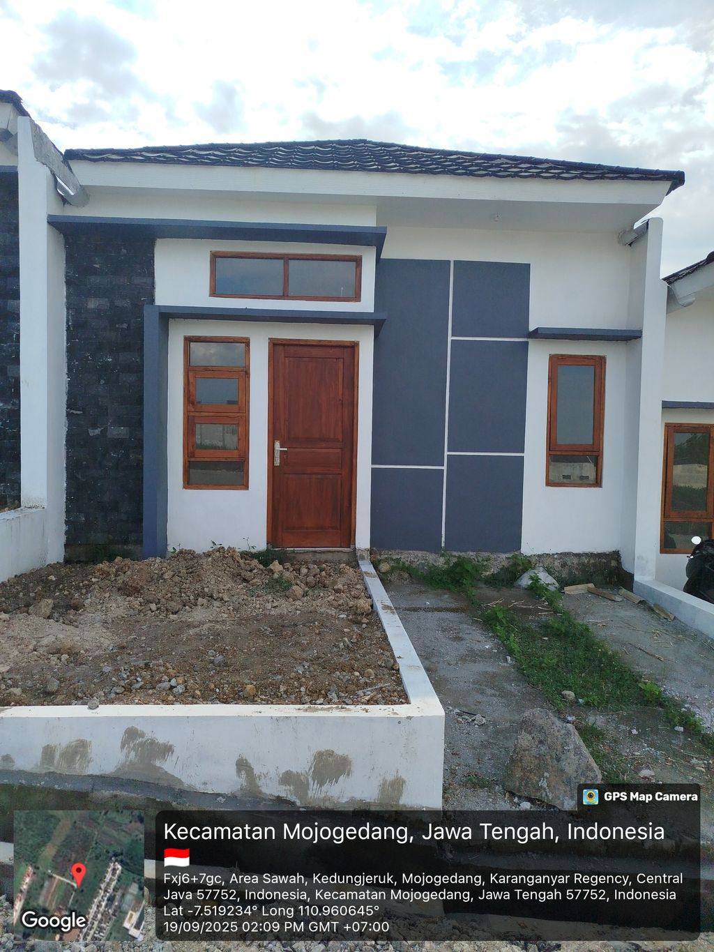foto contoh rumah perumahan Sayekti Residence Kedungjeruk