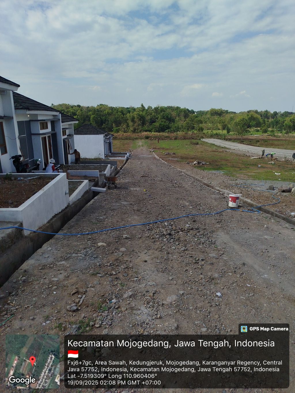 foto posisi tengah perumahan Sayekti Residence Kedungjeruk