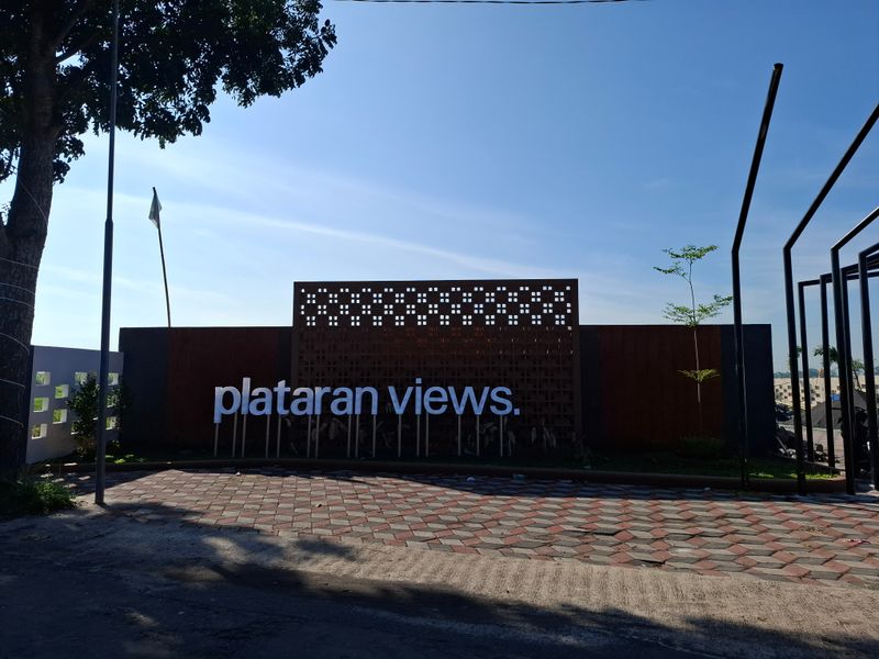 foto gerbang perumahan PERUMAHAN PLATARAN VIEW