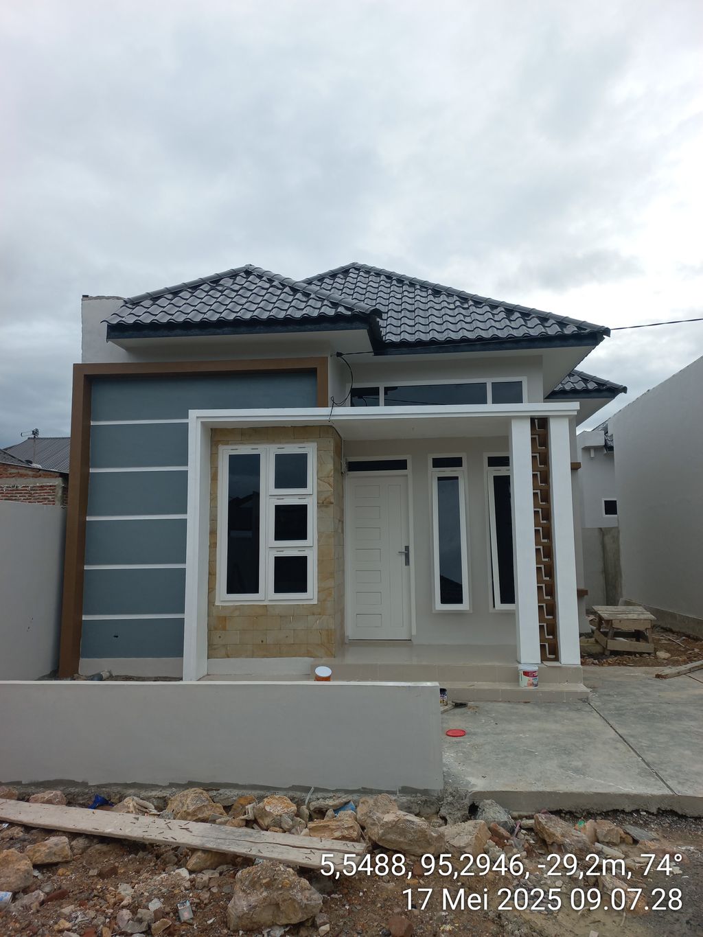 foto tampak rumah tipe Rumah Tinggal Tunggal Subsidi perumahan Medina Tibang 77