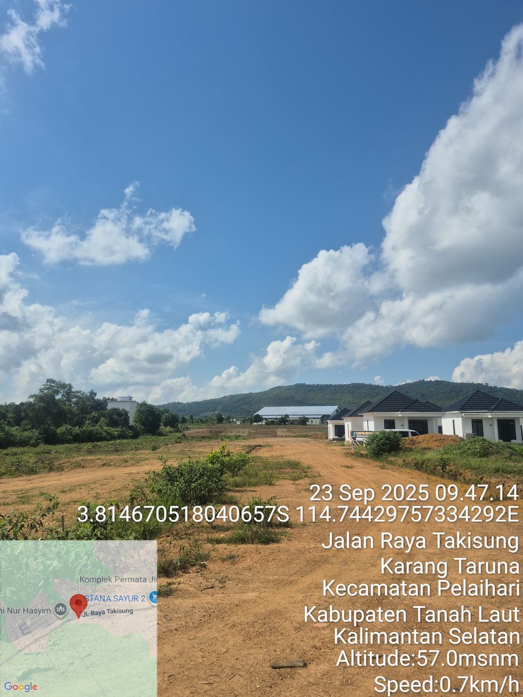 foto posisi tengah perumahan ISTANA MERATUS