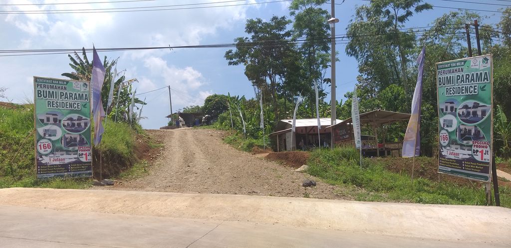 foto gerbang perumahan Bumi Parama Residence