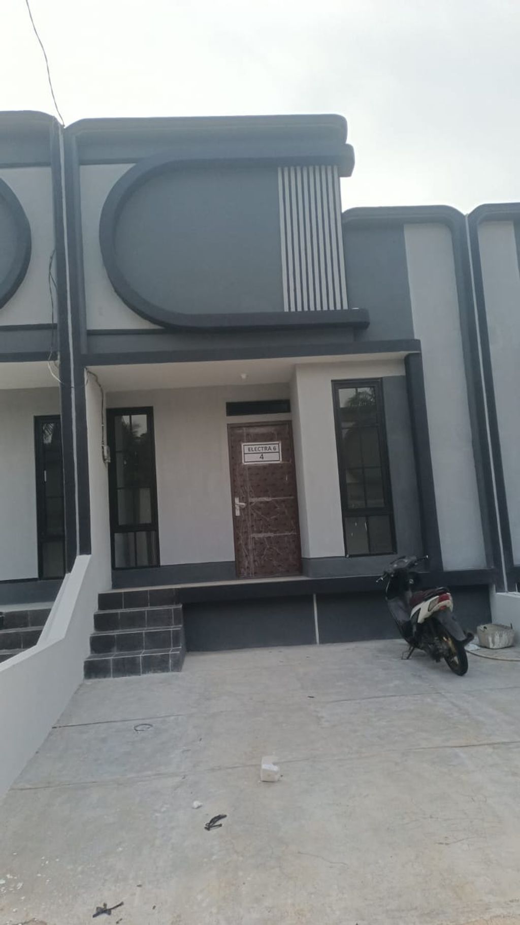 foto tampak rumah tipe 30 1 Lantai Kontur 1m (331) perumahan G-Land Padalarang Valley