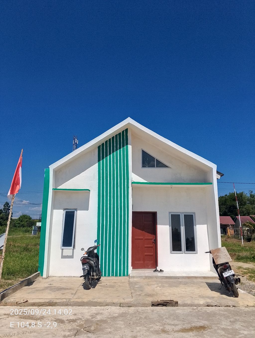 foto contoh rumah perumahan EMERALD MANSION