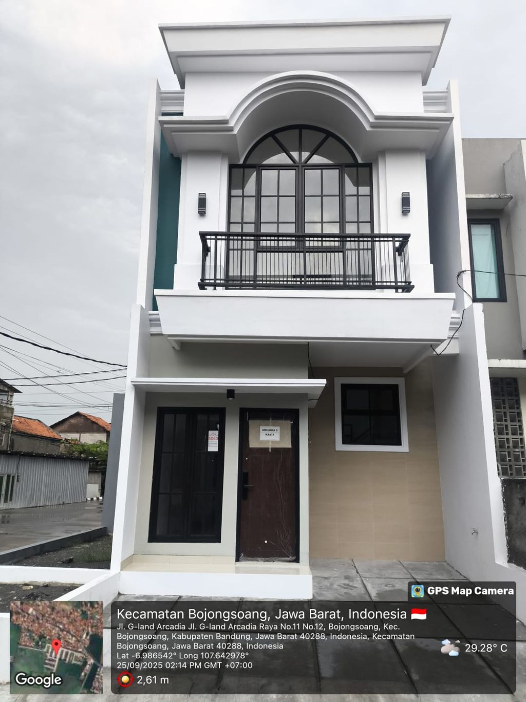 foto tampak rumah tipe 54 New Compact HC Classic (3KT) (636) perumahan G-Land Arcadia Buahbatu